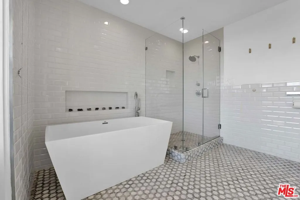 8450 Carlton Way, Los Angeles, California 90069 home-pic-12